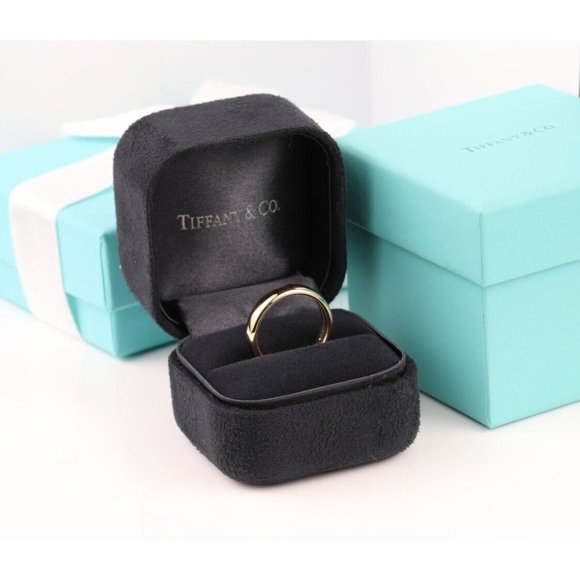 Tiffany & Co. 18k Yellow Gold 4.5mm Dome Wedding Band Size 7 Ring w/ Box - Picture 6 of 16
